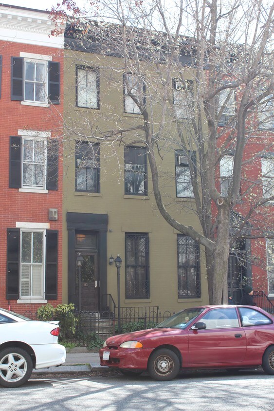 Foto principal - 113 C St SE