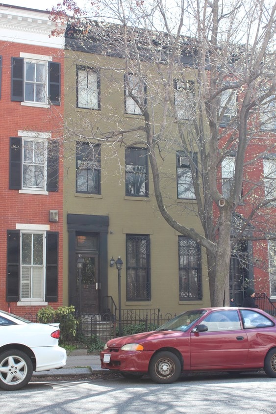 Primary Photo - 113 C St SE