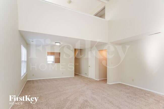 Foto del edificio - 1435 Blue Brook Way