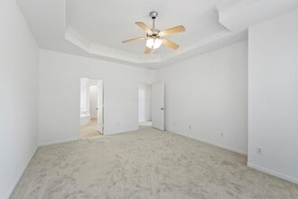 Building Photo - 26422 Creston Woods Dr