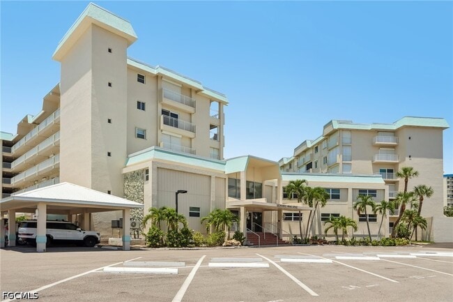 Building Photo - 7400 Estero Blvd