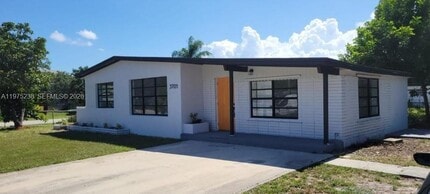 Building Photo - 3701 SW 40th St