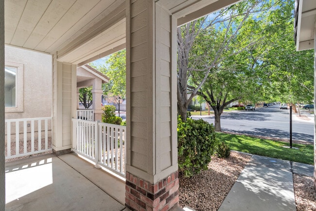 Building Photo - 1568 Lamplight Village Ln
