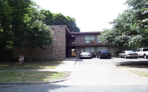 Building Photo - Victor Street Apartments