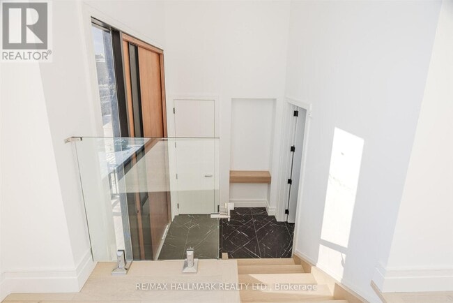 Photo du bâtiment - 230 Townsgate Dr