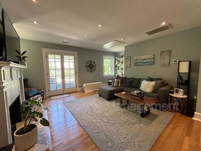 Foto del edificio - 139 S Colonial Ave