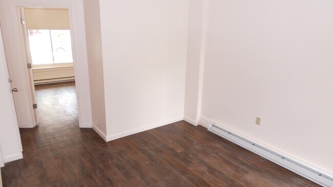 Building Photo - 722 N Ninth St