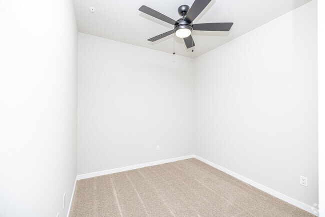 Studio, 1BA - 543SF - Bedroom - 1211 Riesch Rd