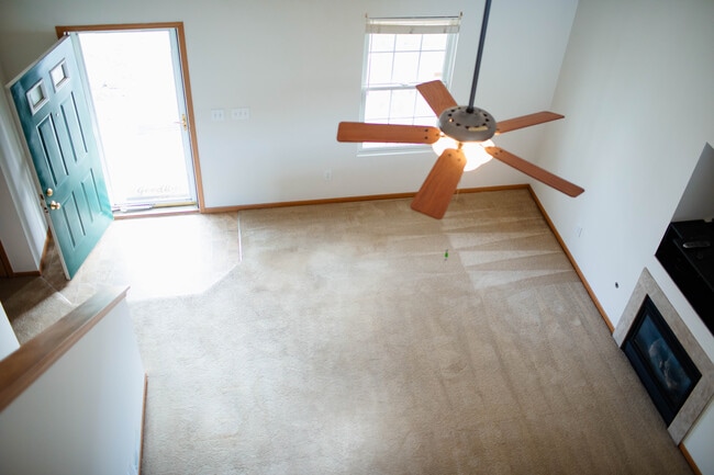 Building Photo - 5502 Poolbeg St