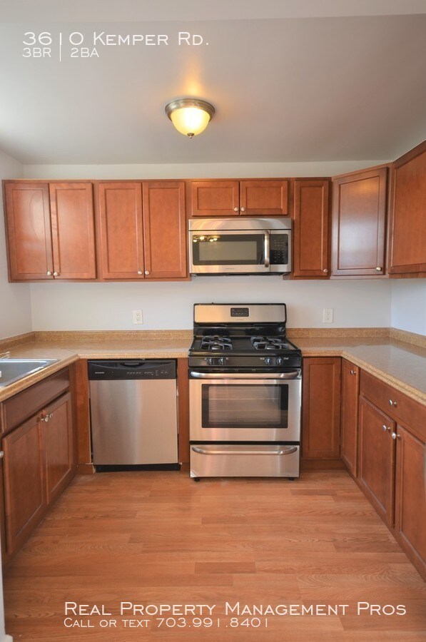 Building Photo - Adorable Arlington Duplex!