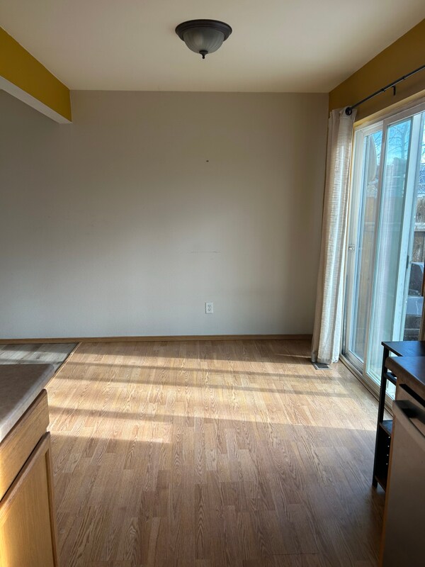 Foto del edificio - 507 W Shore Dr