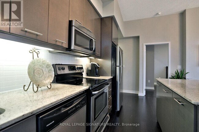 Photo du bâtiment - 365 Prince of Wales Dr