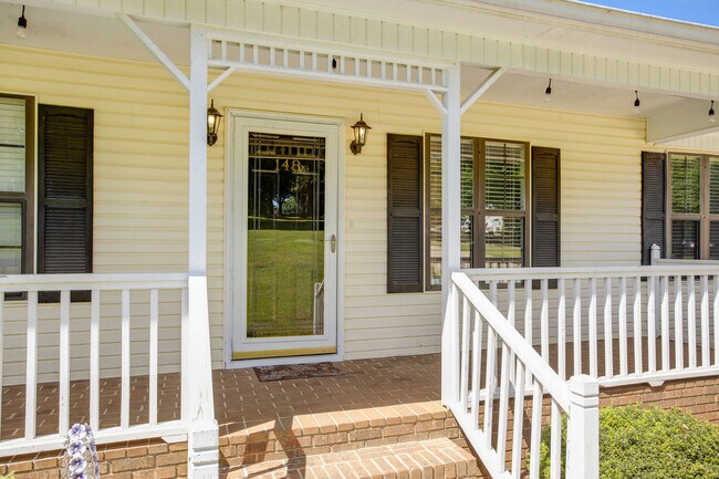 Building Photo - 148 Moss Ln