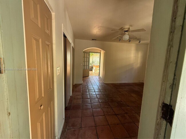 Foto del edificio - 5208 Alton Rd