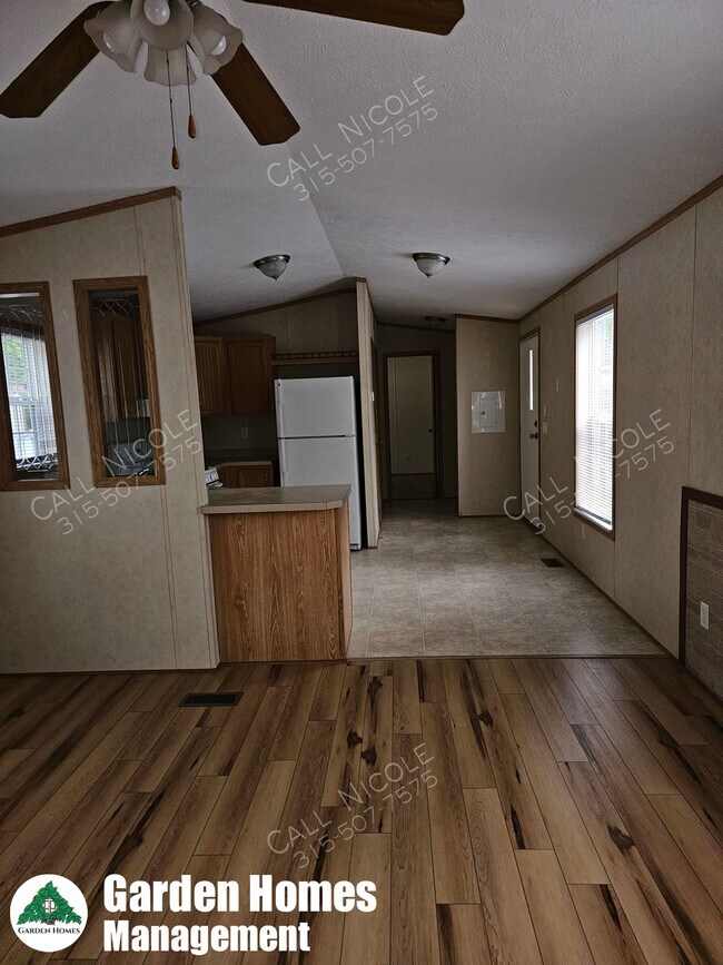 Building Photo - 302 Pinto Ln