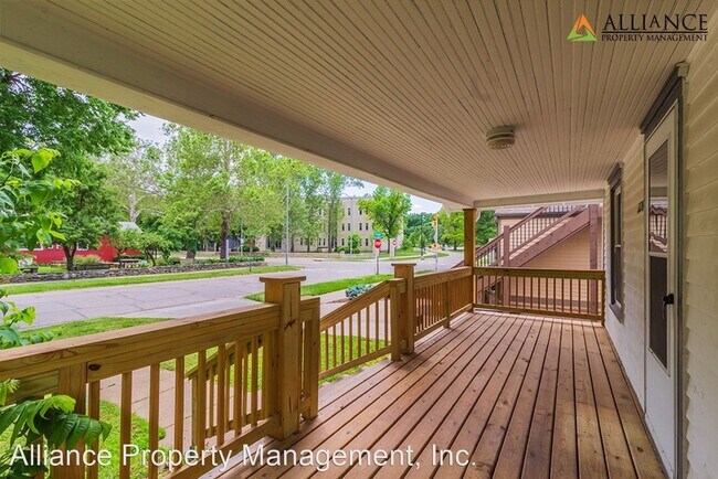 Building Photo - 3 br, 1 bath House - 1226 Thurston St.