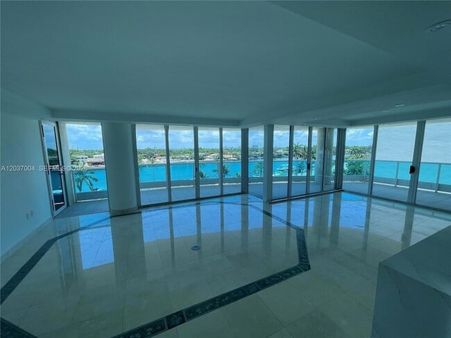 Photo - 5025 Collins Ave Apartment