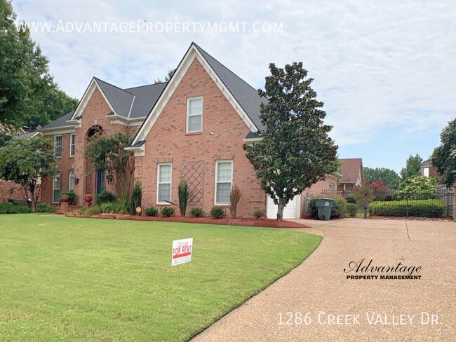 Foto del edificio - 1286 Creek Valley Dr