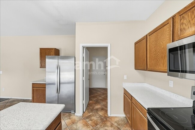 Building Photo - 13240 W Watson Ln