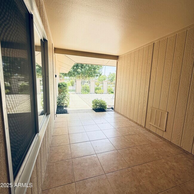 Foto del edificio - 17606 N 105th Ave