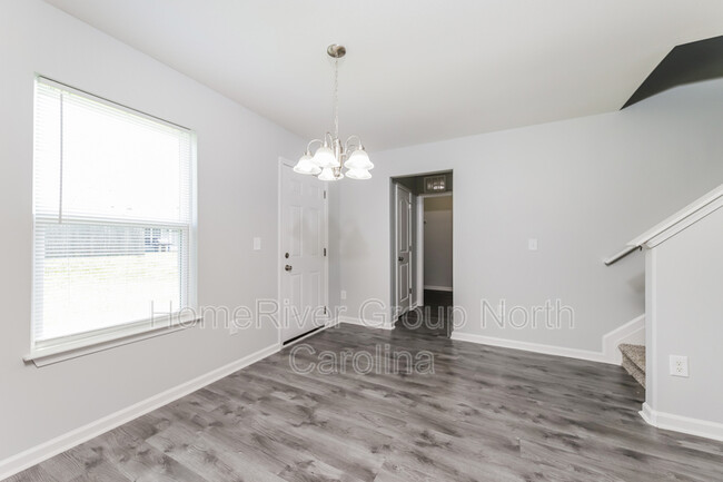 Foto del edificio - 4055 Overcreek Ln