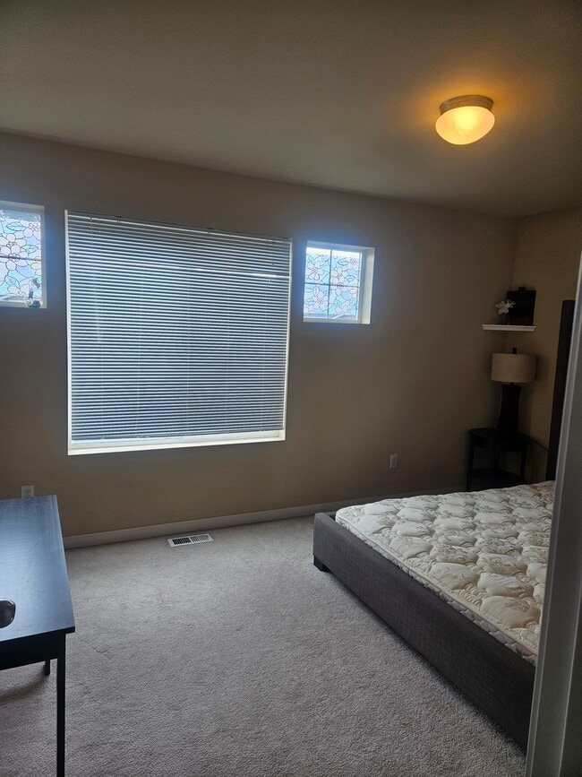 Foto del edificio - 4215 E Roosevelt Ave