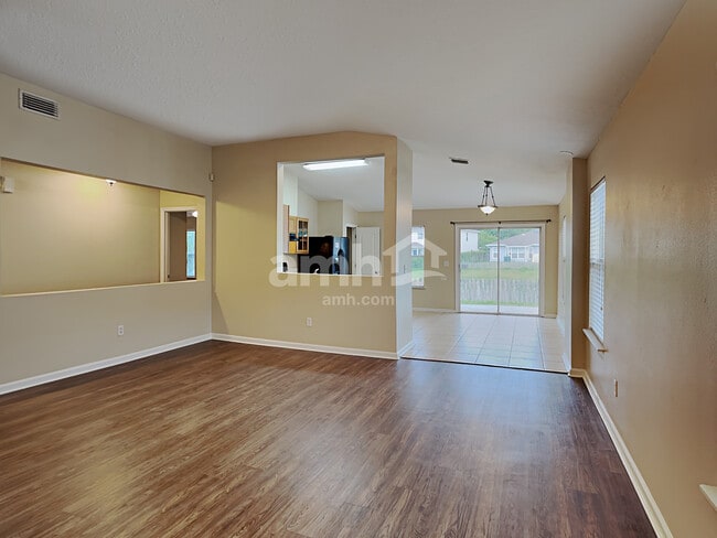 Building Photo - 12712 Daylight Trl