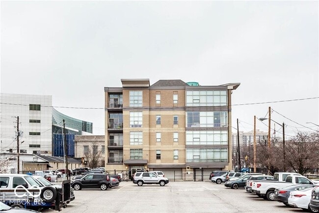 Foto del edificio - 802 N Meridian St