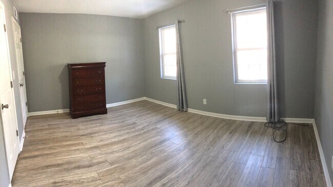 Building Photo - 2Bedroom/1Bath Condo For Lease - Doraville...