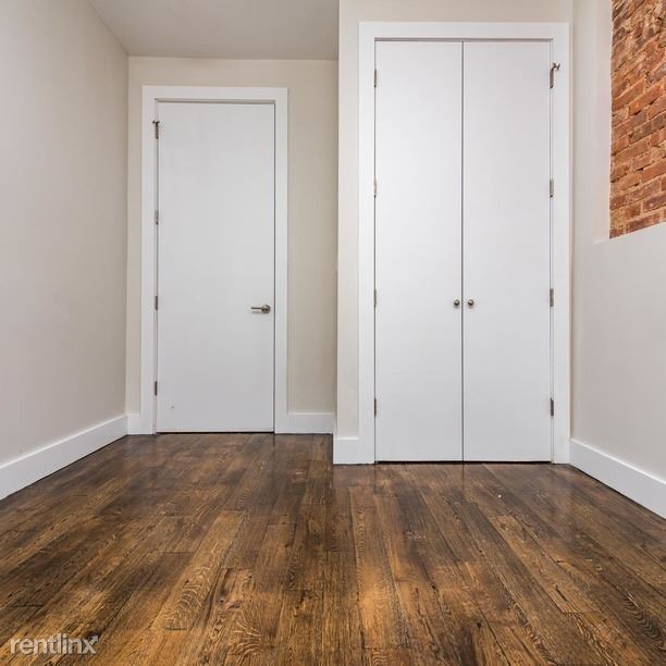 Foto del edificio - 1381 Madison St