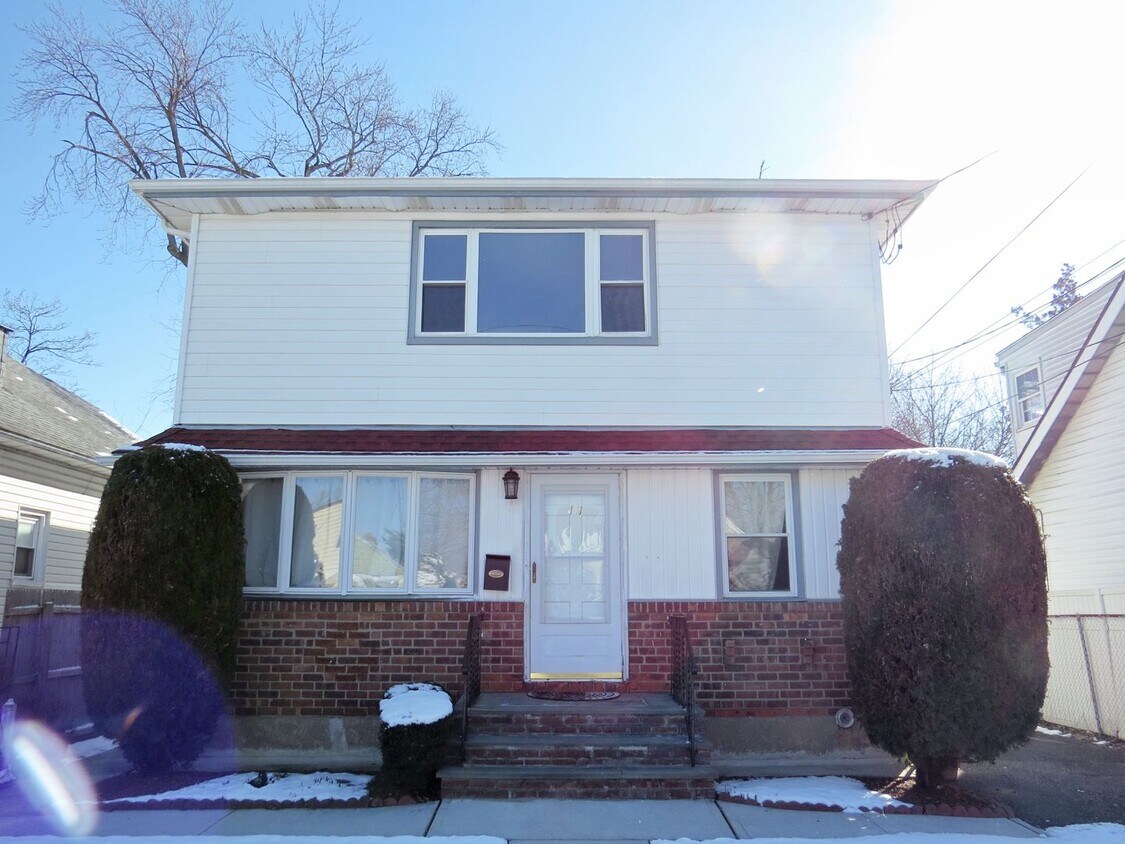 Primary Photo - 171 Sewanee Avenue