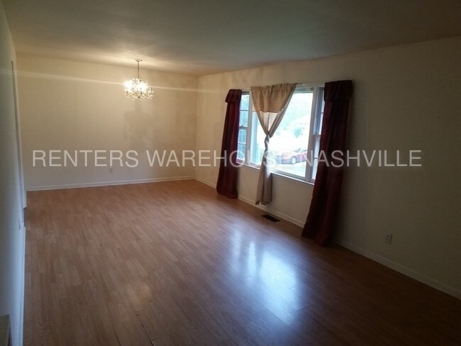 Building Photo - 5420 Colonial Cir