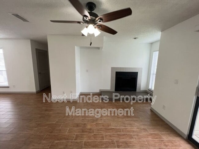 Building Photo - 10200 Belle Rive Blvd