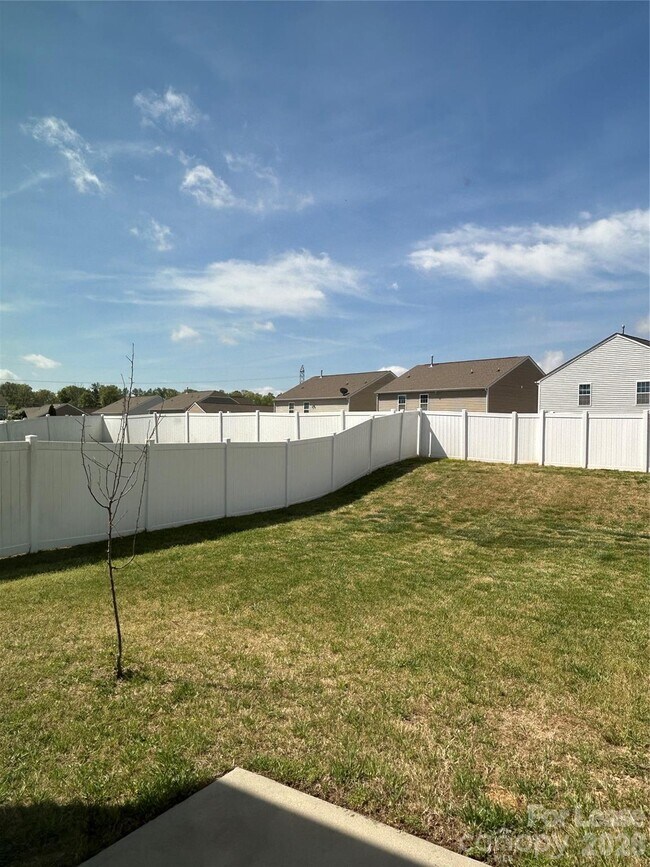 Foto del edificio - 2431 Tallet Trace