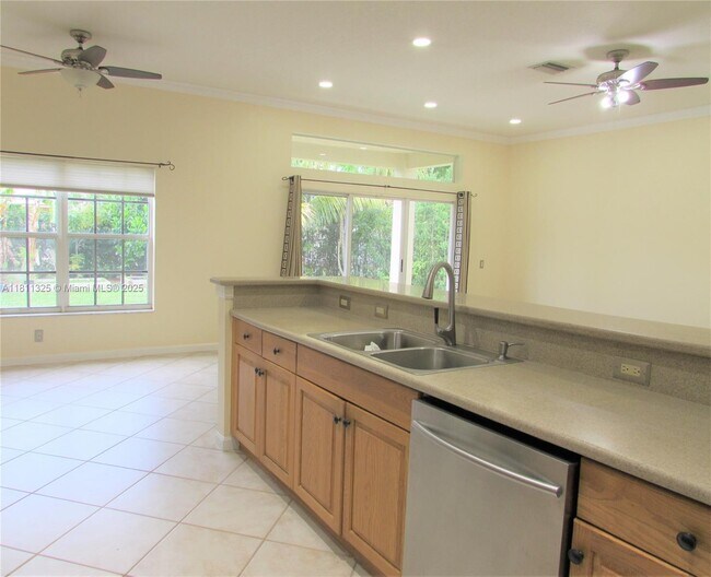 Foto del edificio - 3851 Falcon Ridge Cir
