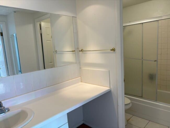 Foto del edificio - 2nd floor condo