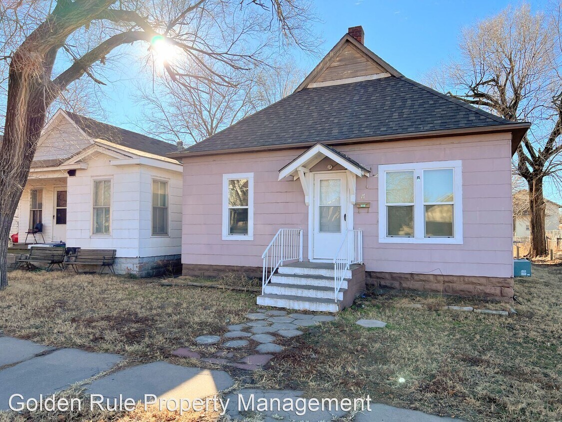 Primary Photo - 2 br, 1 bath House - 17 E 13th