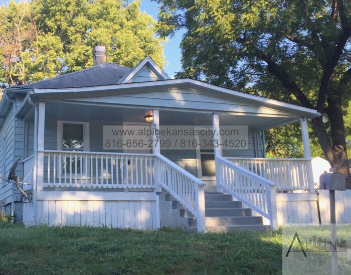Primary Photo - Independence Home Available