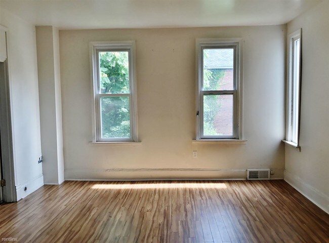 Foto del edificio - 3 br, 2 bath  - 725 N Euclid Ave