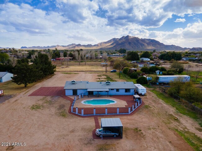 Foto del edificio - 17838 E Mews Rd