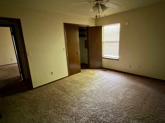 Foto del edificio - 7909 Harvest Moon Rd