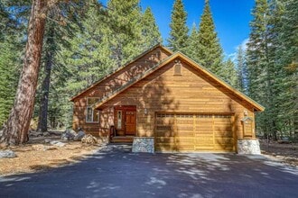 Building Photo - 11400 Thelin Dr