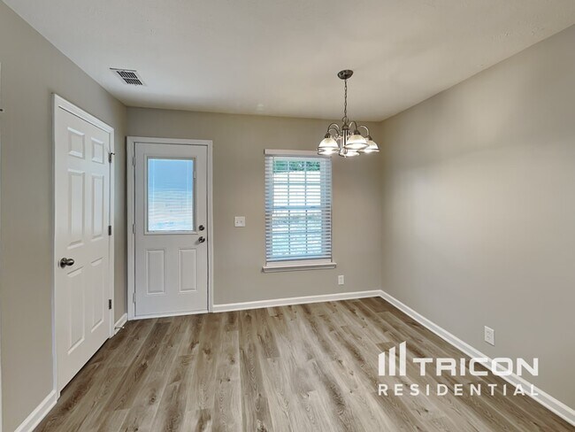 Building Photo - 1003 Tom Hailey Boulevard La Vergne TN