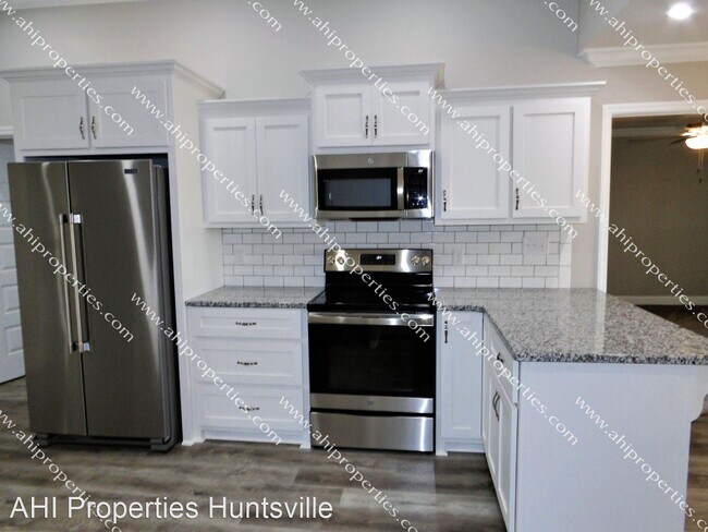 Building Photo - 3 br, 2 bath House - 15645 Landview Lane