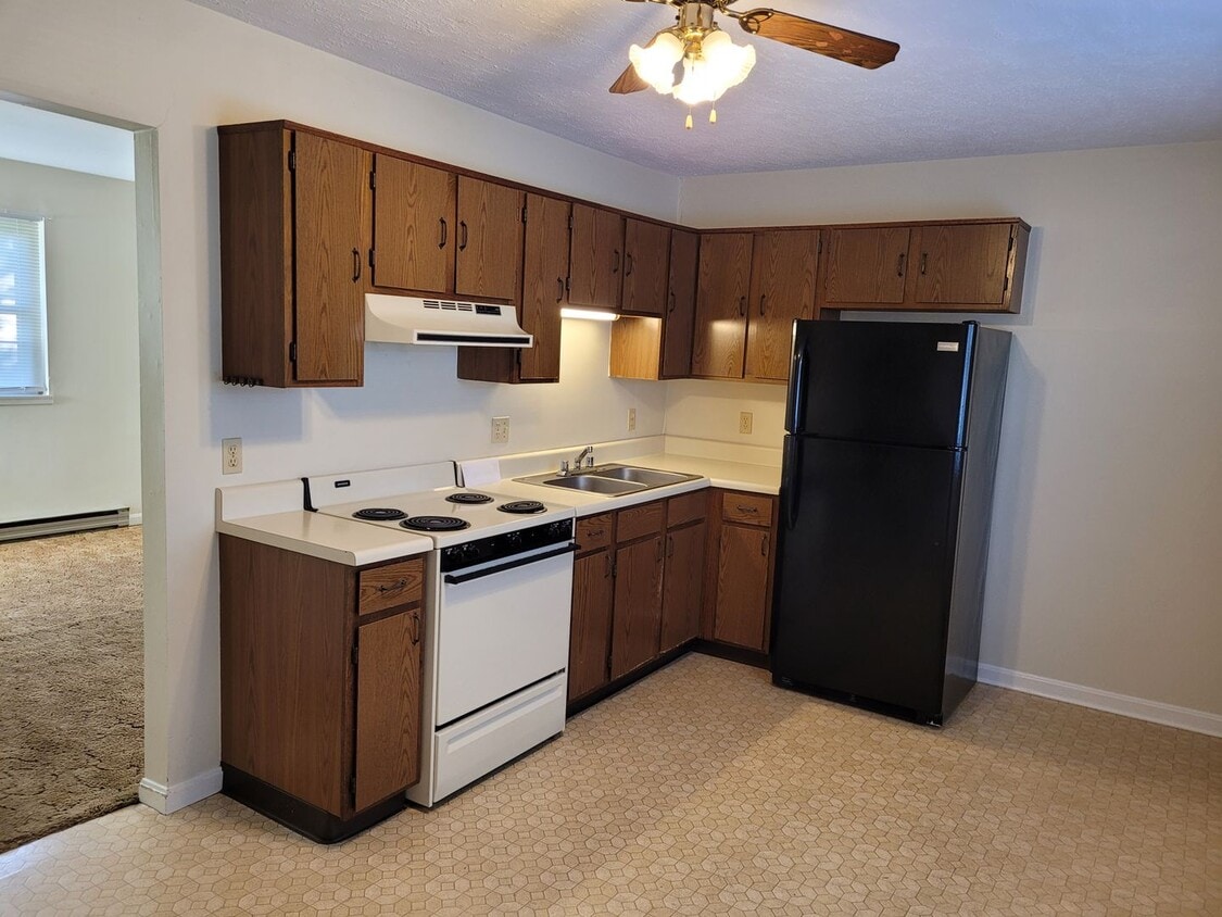 907 Sunrise Ln Unit A, Wrightsville, PA 17368 Room for Rent in