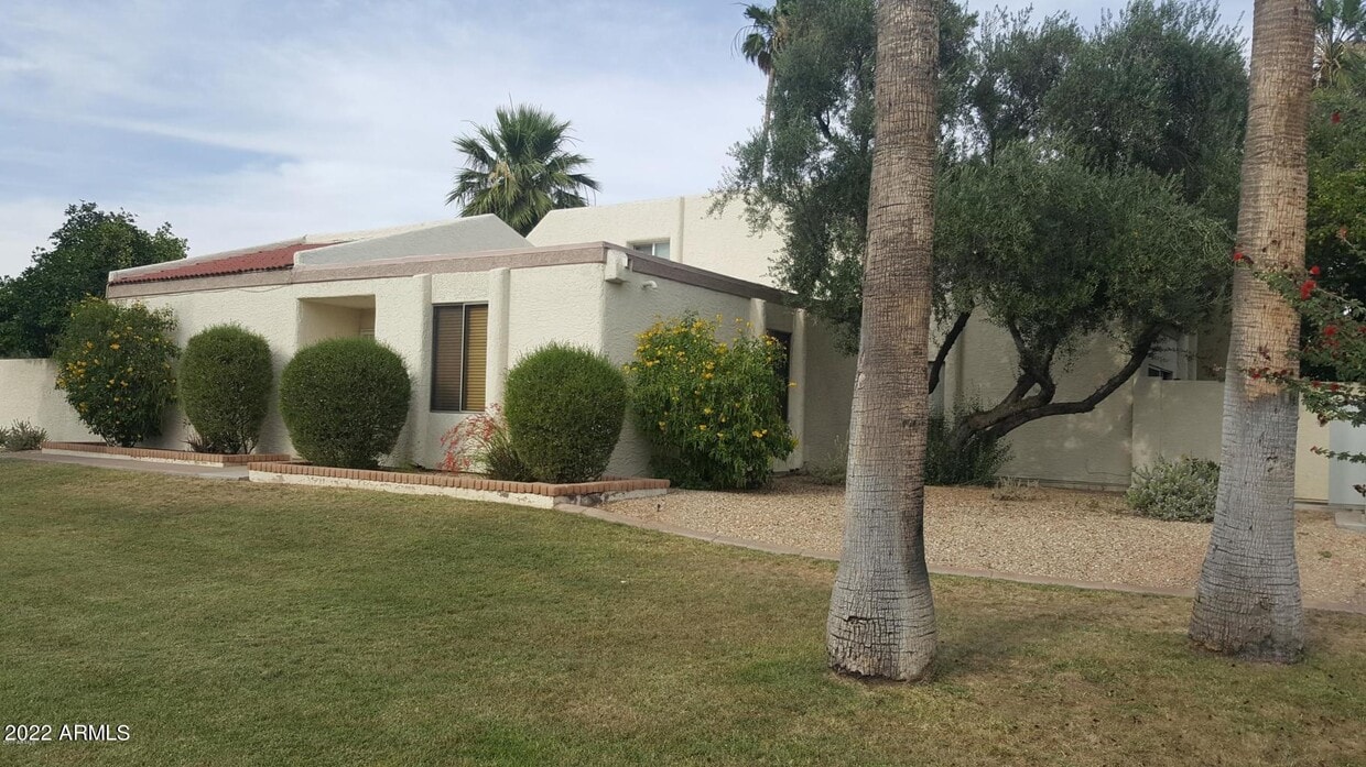 Primary Photo - 7801 E Rovey Ave
