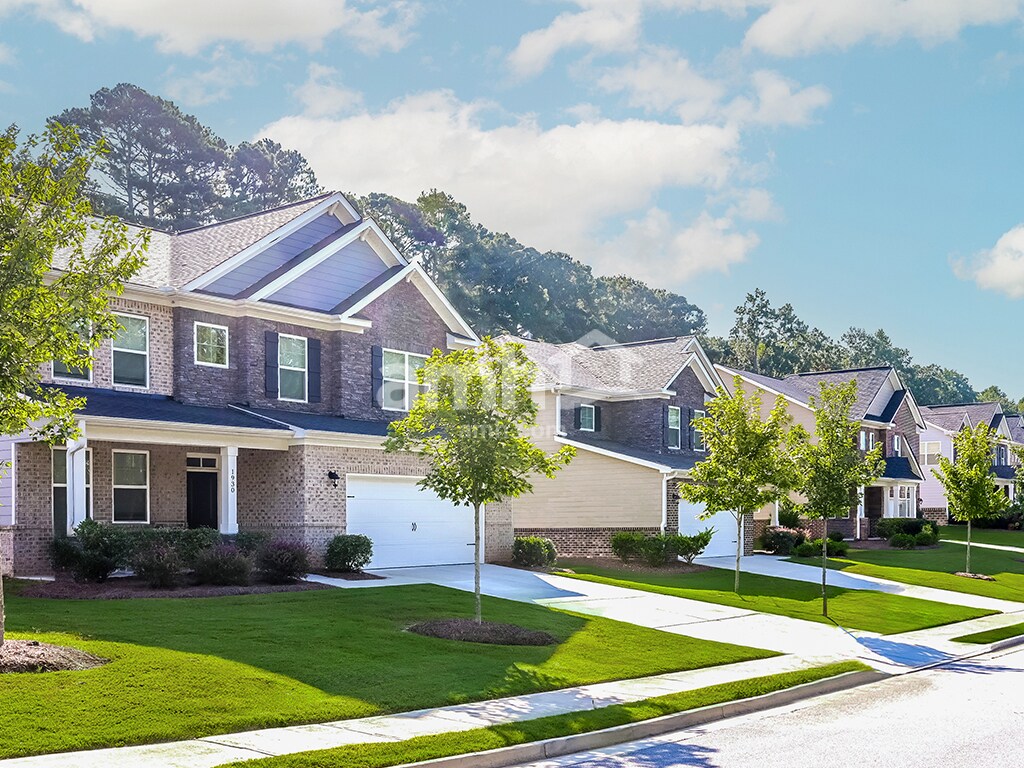 Building Photo - 1920 Brook Enclave Trail