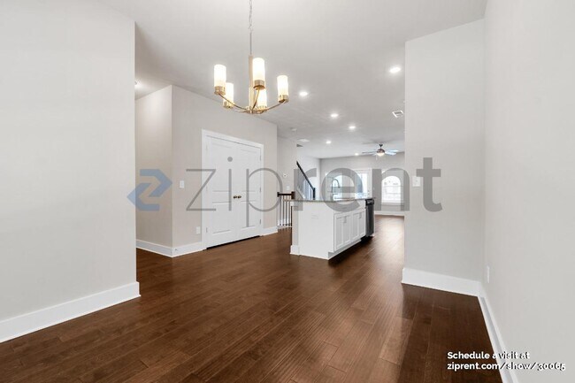 Building Photo - 3758 Oxford Cir