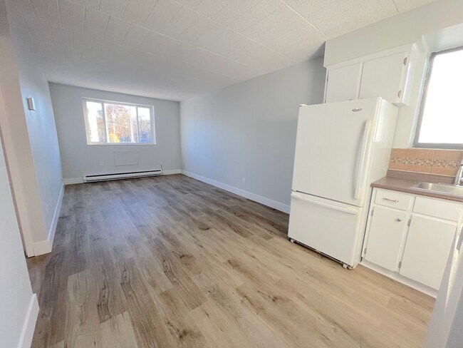 Photo du bâtiment - 360 Tecumseh Rd W