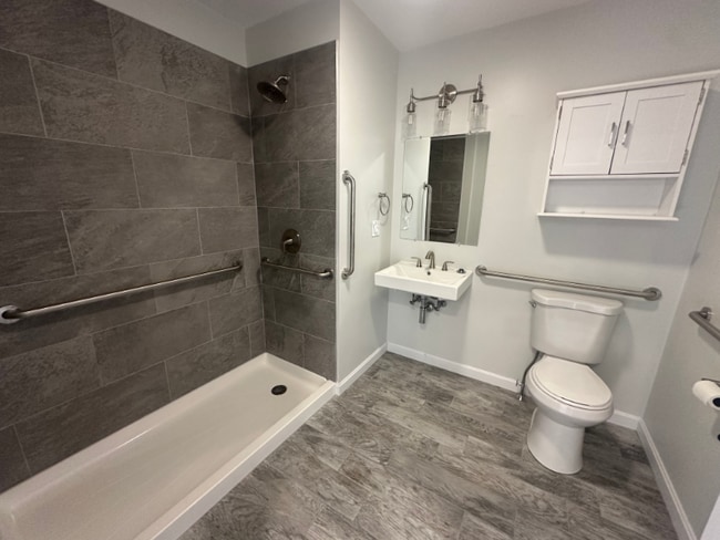 Building Photo - 528 Ocean Blvd